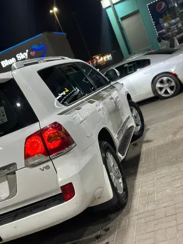 تويوتا لاند كروز 2014