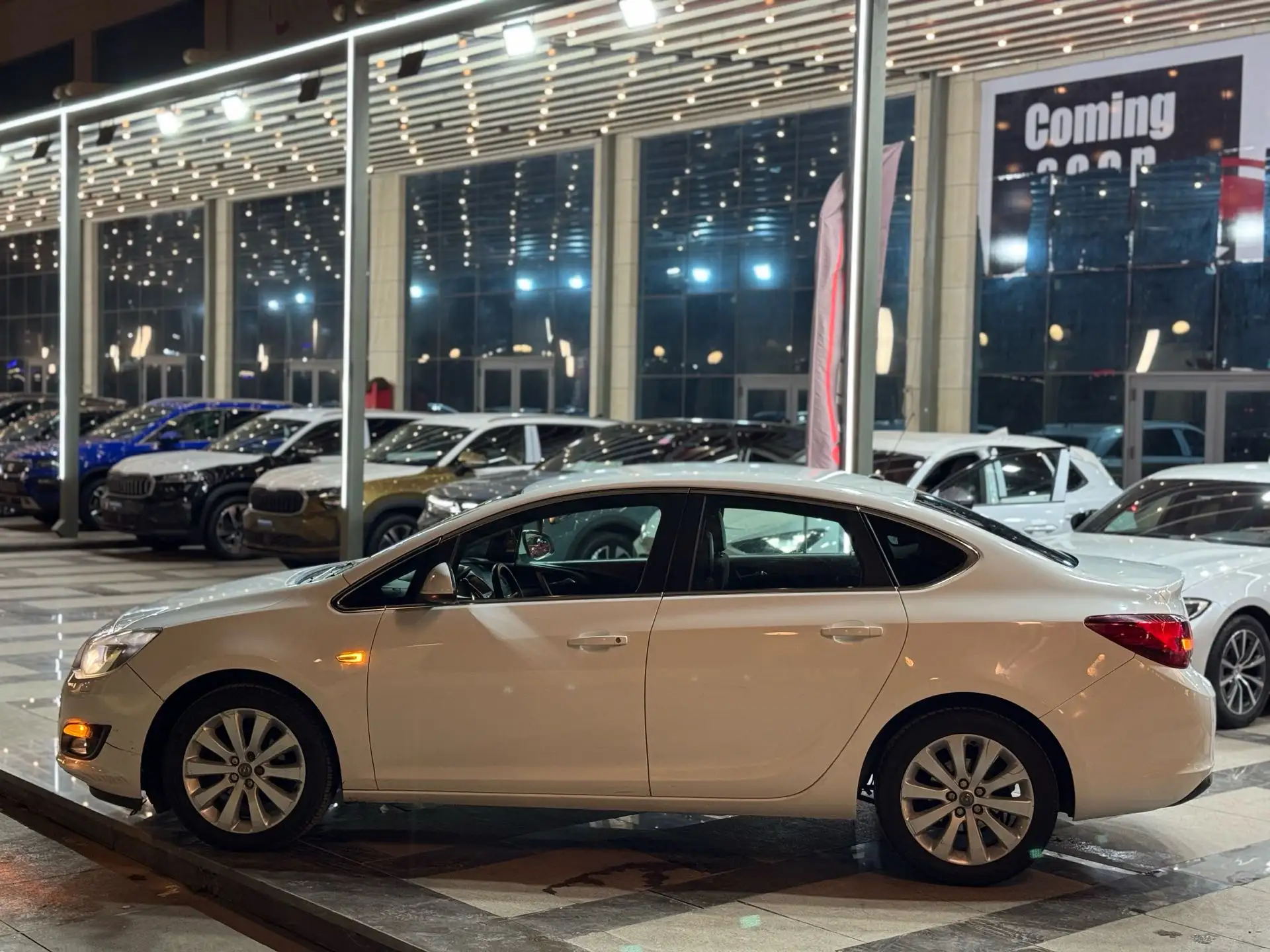 أوبل أسترا 2017