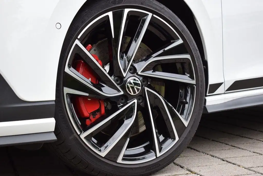 فولكس واجن جولف 2022