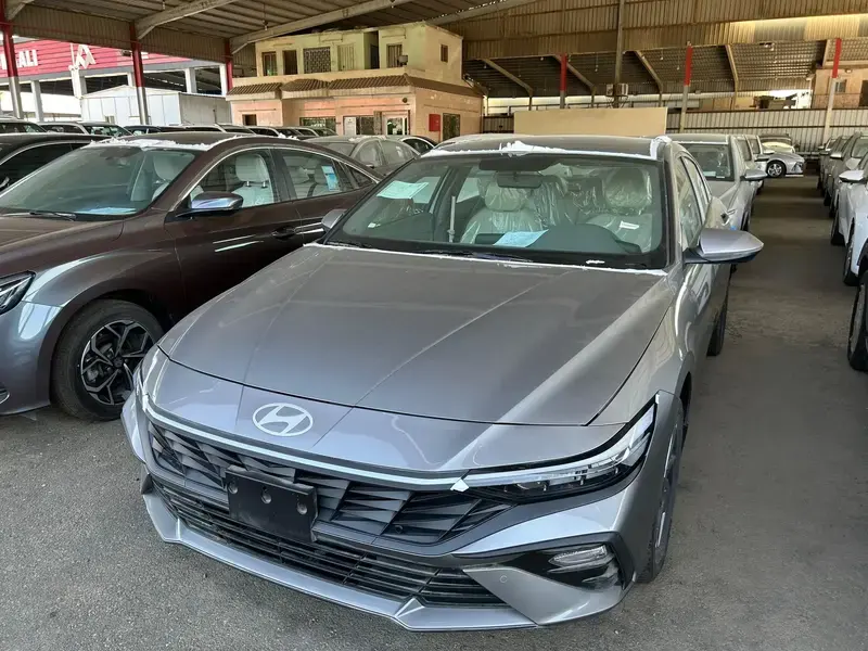 هيونداي إلنترا 2025 سمارت