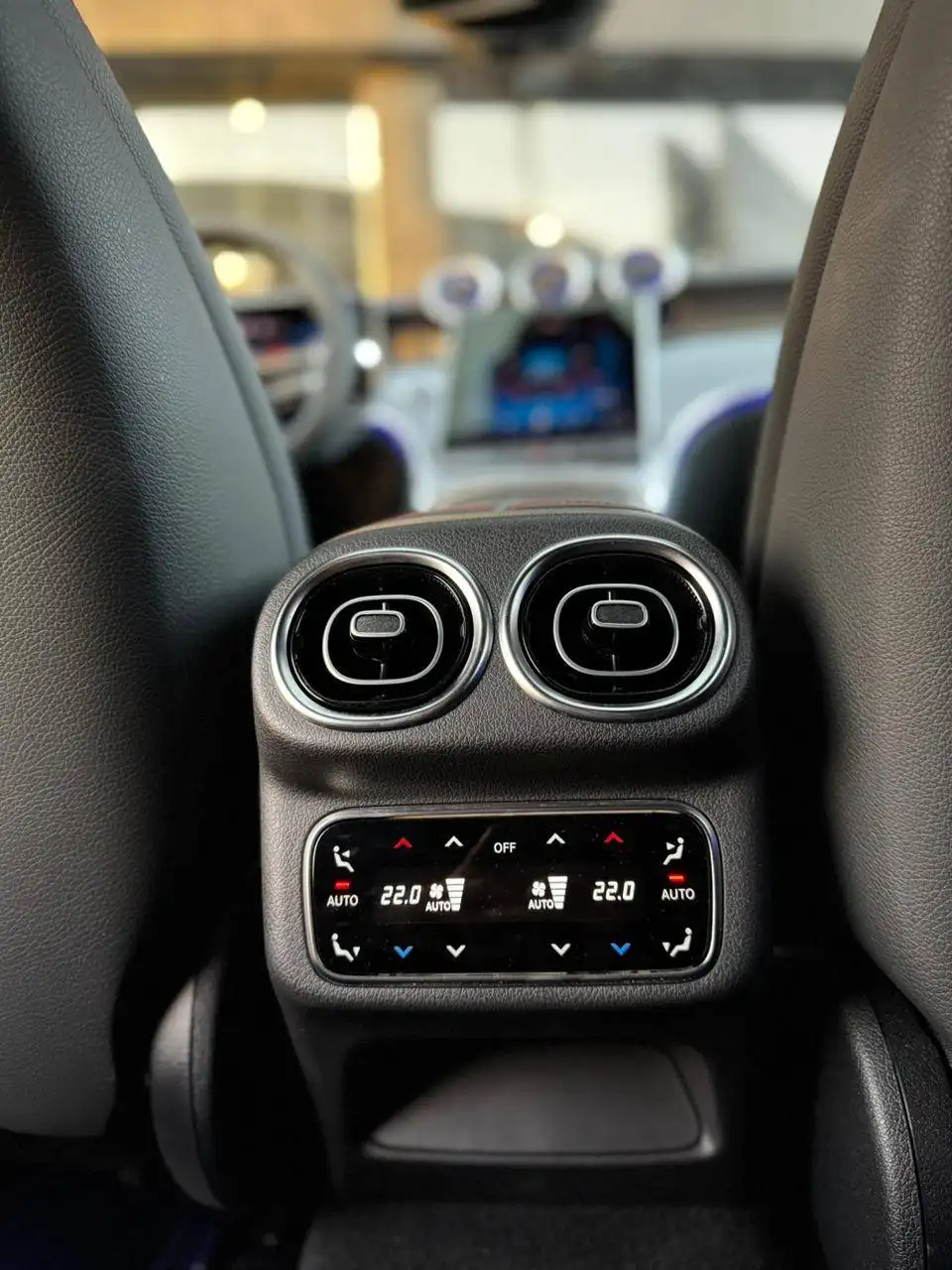 Mercedes Benz GLC Class 2025