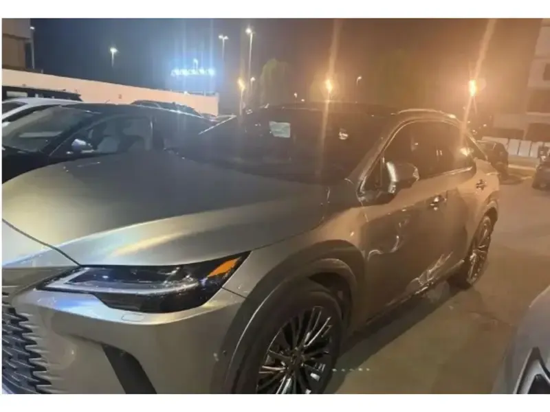 لكزس RX 350 هايبرد فل كامل 2024 مع لوحات فردية