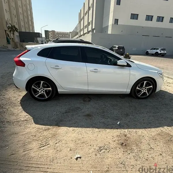 Volvo V40 2017