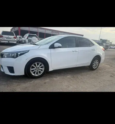 تويوتا كورولا 2015