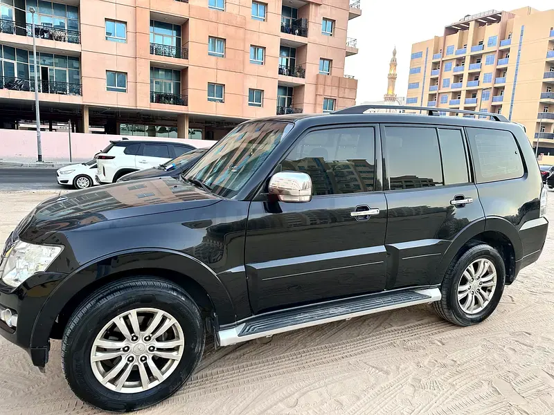 ميتسوبيشي باجيرو 2016