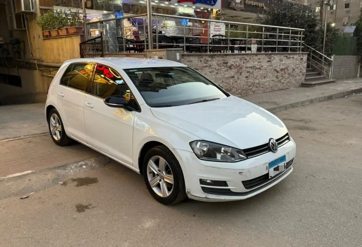 فولكس واجن جولف 2015