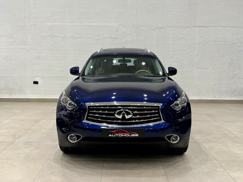 انفينيتي QX70 2016