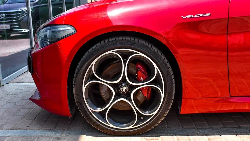 ألفا روميو جوليا 2022