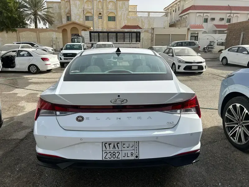هيونداي إلنترا 2023