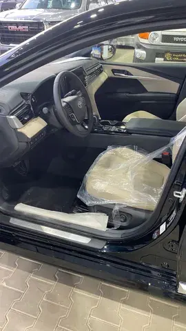 New Toyota Camry 2.5L LE 204 HP 2025