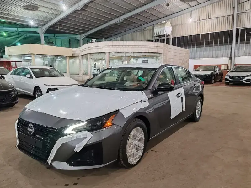 نيسان التيما 2024 استاندر
