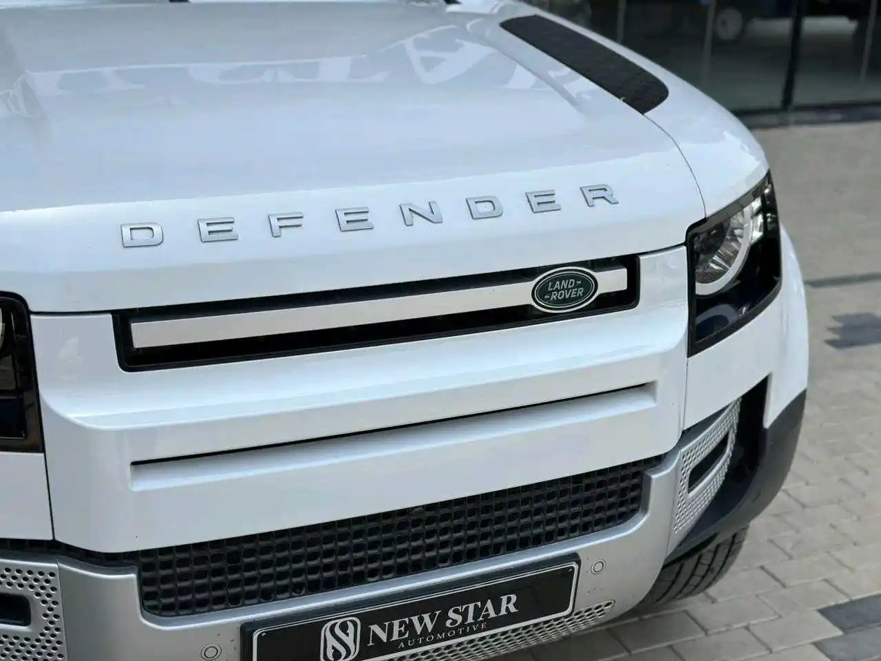 لاند روفر ديفندر 2020