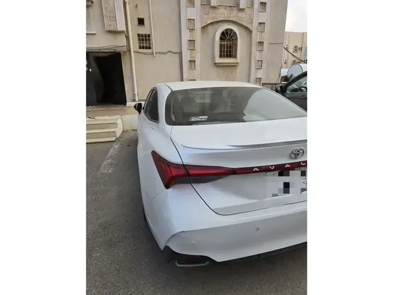 Toyota Avalon 2019