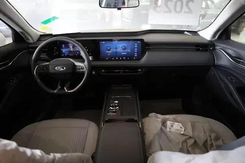 New Ford Taurus 2.0L EcoBoost Ambient  2023