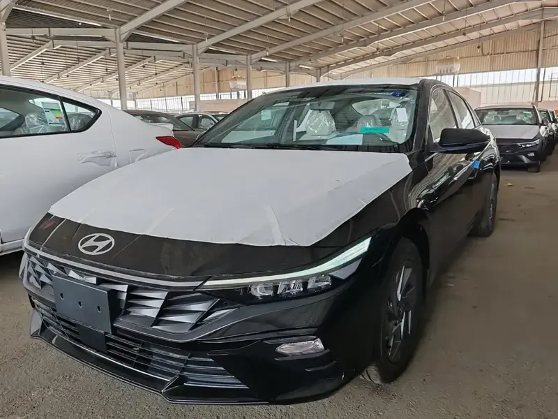 هيونداي إلنترا 2025 سمارت