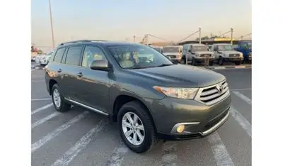تويوتا هايلاندر 2013 Toyota Highlander MidOption+ 3.5L V6 - AWD 4x4 - Electric Seats - 7 Seater With Rear CAM - 90,0