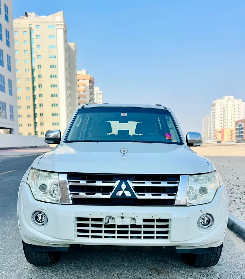 ميتسوبيشي باجيرو 2014