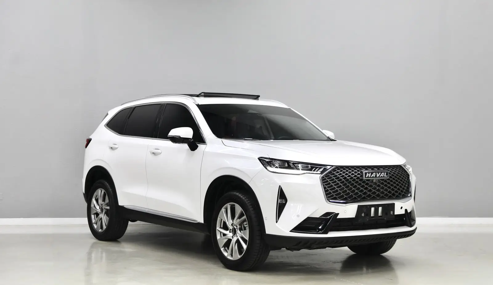 GCC | 1,250 AED Monthly | Free Insurance and Registration