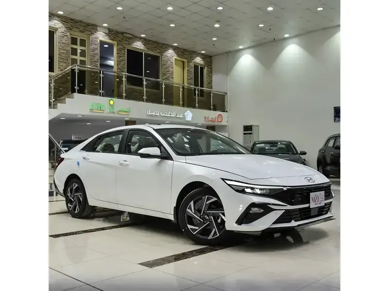 Hyundai Elantra 2025