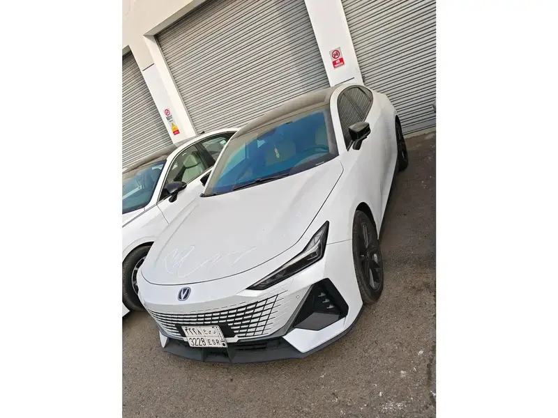 شانجان UNI-V 2023