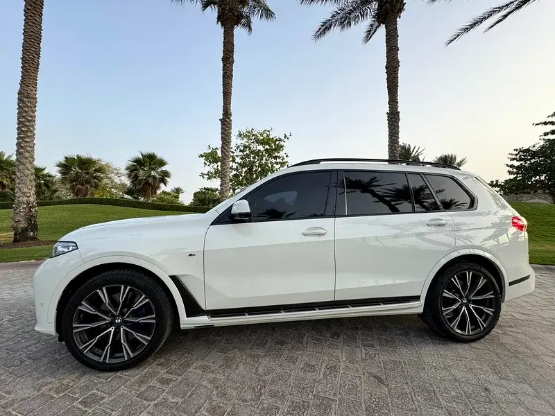 بي أم دبليو X7 2020