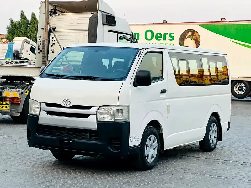 Toyota Hiace 2013