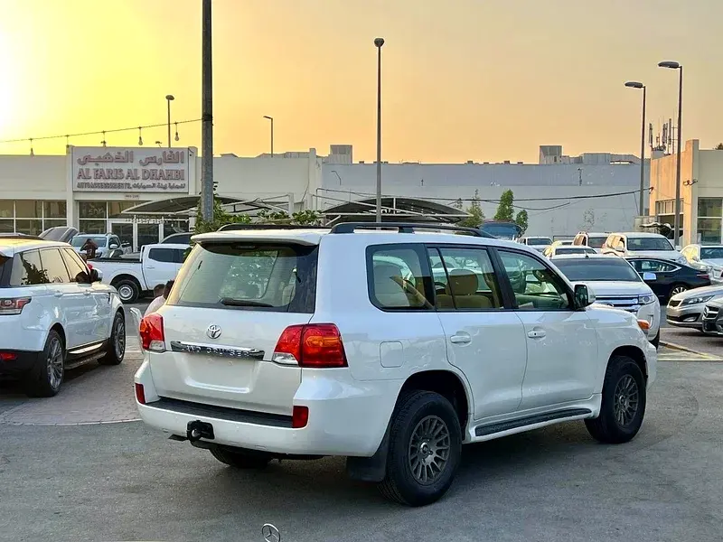 Toyota Land Cruiser 2013