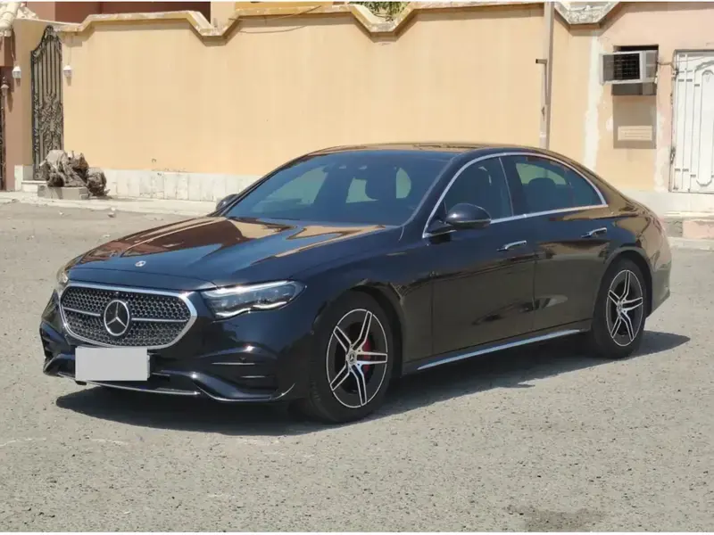 مرسيدس E 300 AMG-Line 2.0L twin turbo 4Matic 2024
