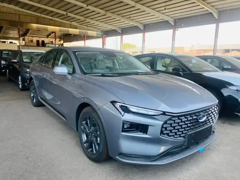 فورد توروس 2025 امبيانتي