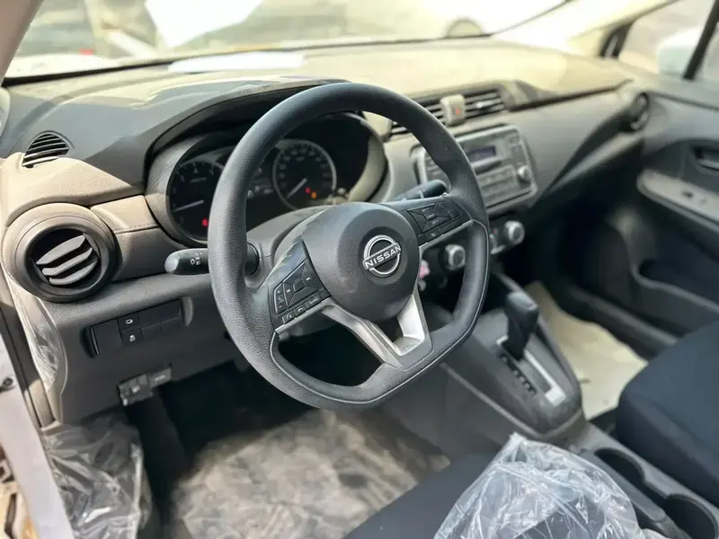 Nissan Sunny 2024