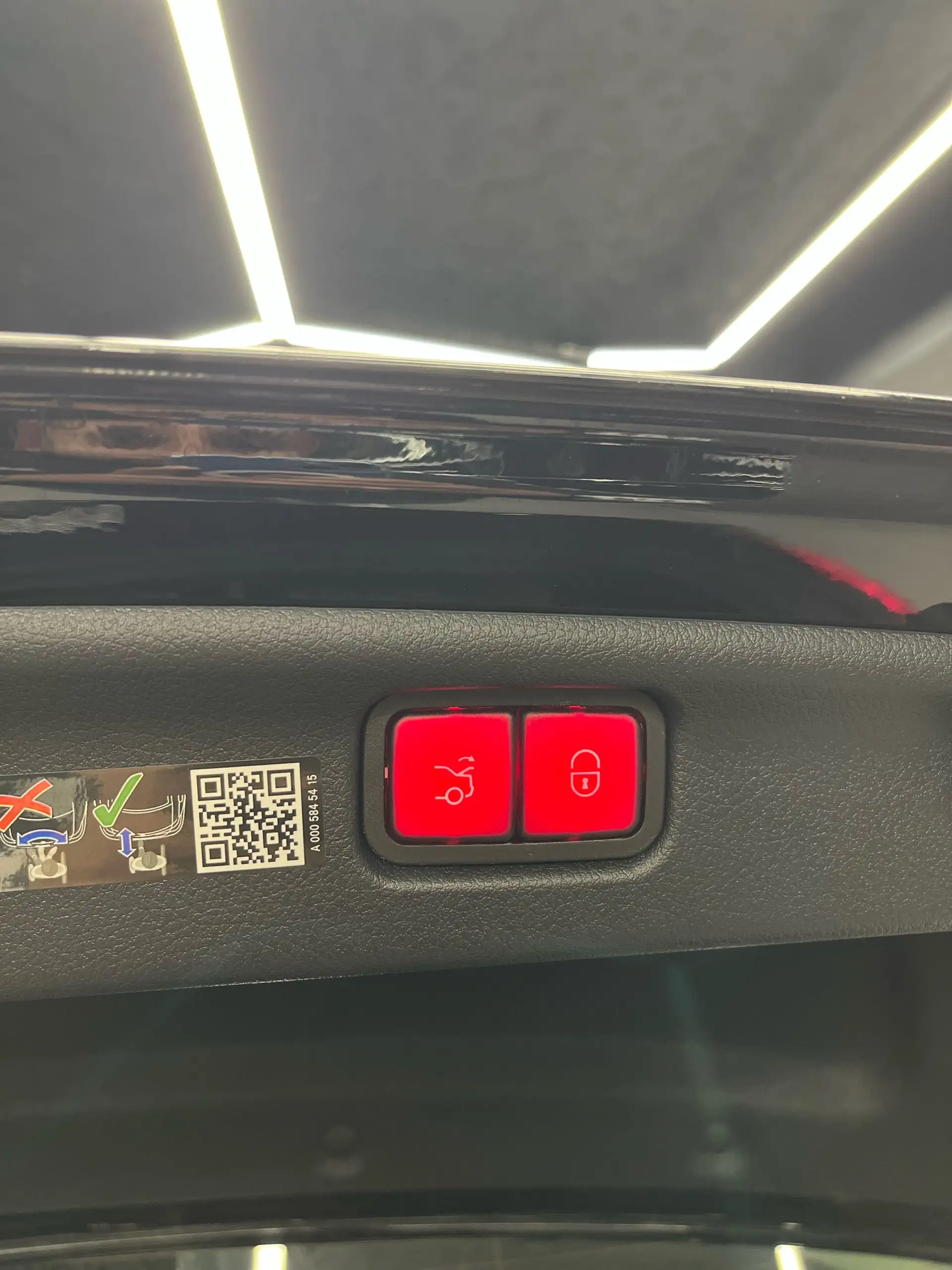 Mercedes Benz C Class 2024