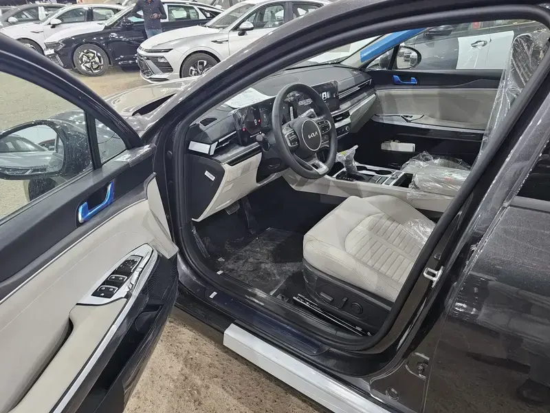 KIA K5 2025