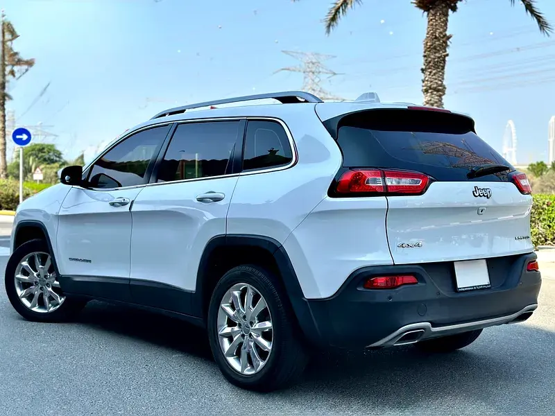 جيب شيروكي 2017