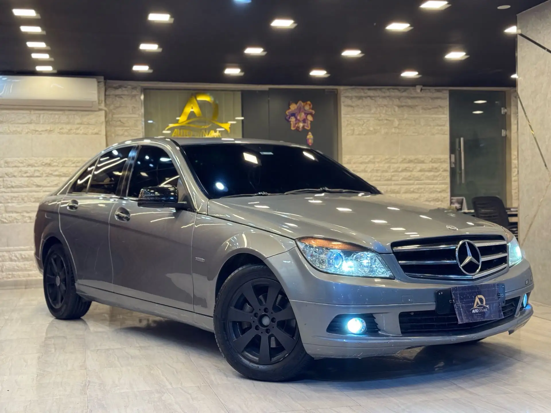 Mercedes Benz C Class 2010