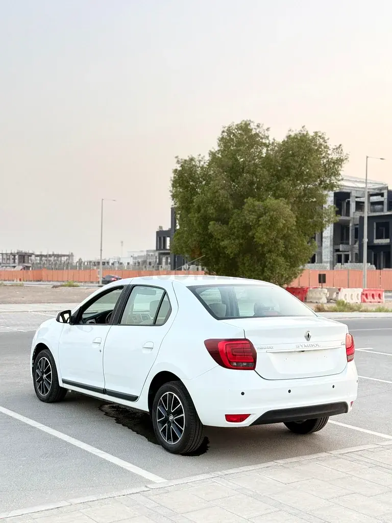 رينو سيمبول 2021