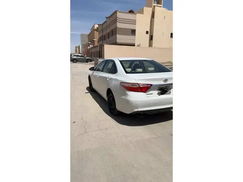 تويوتا كامري 2017