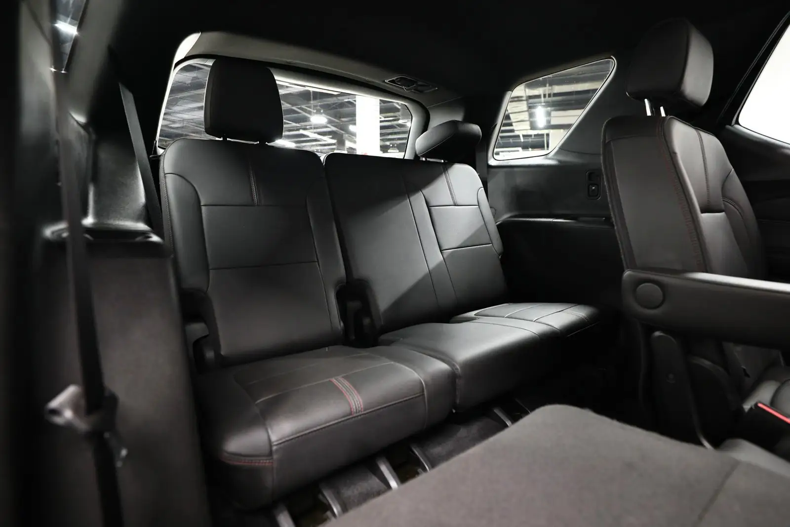 GCC | Traverse | 7 Seater | AED 1150 monthly | Free Insurance and Registration