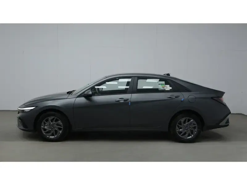 Hyundai Elantra 2025