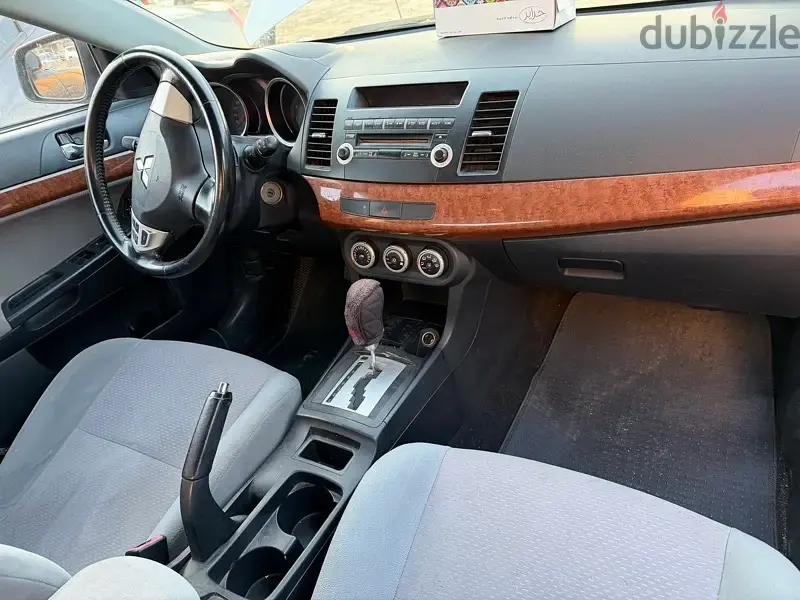 ميتسوبيشي لانسر 2008