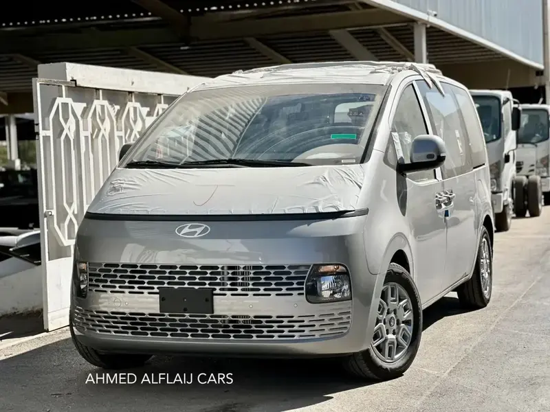 Hyundai Staria 2025