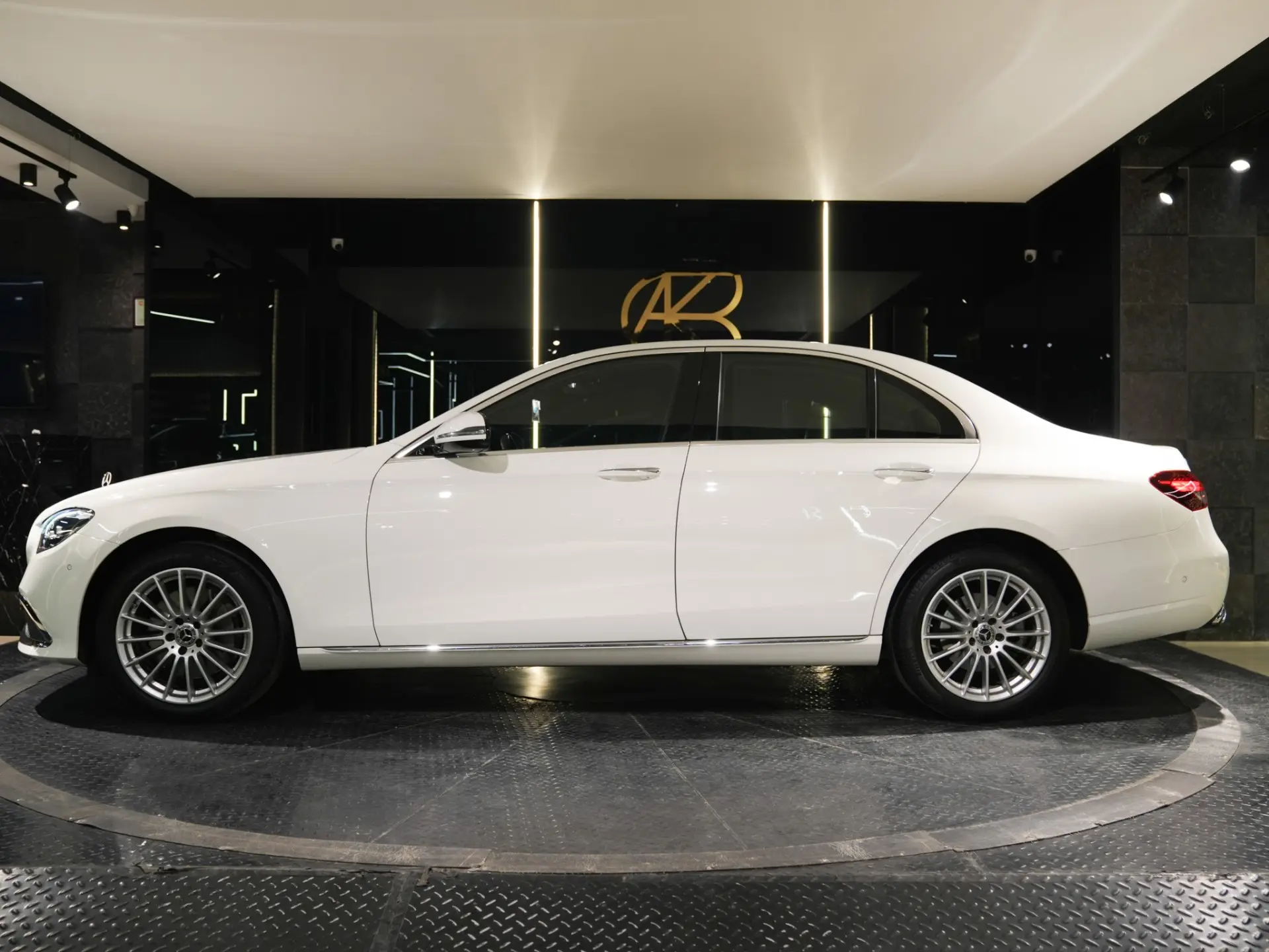 مرسيدس بنز E Class 2021