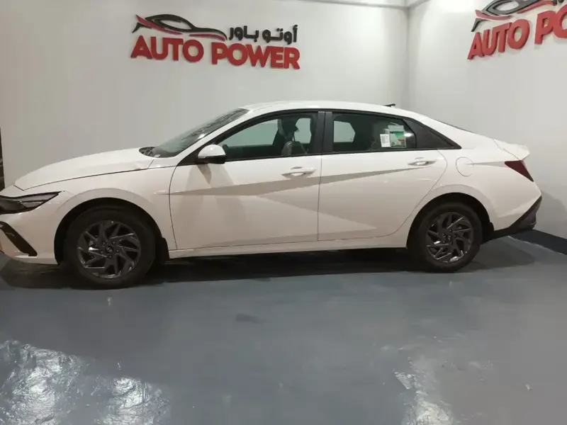 Hyundai Elantra 2025