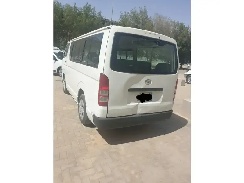 تويوتا هايس 2013