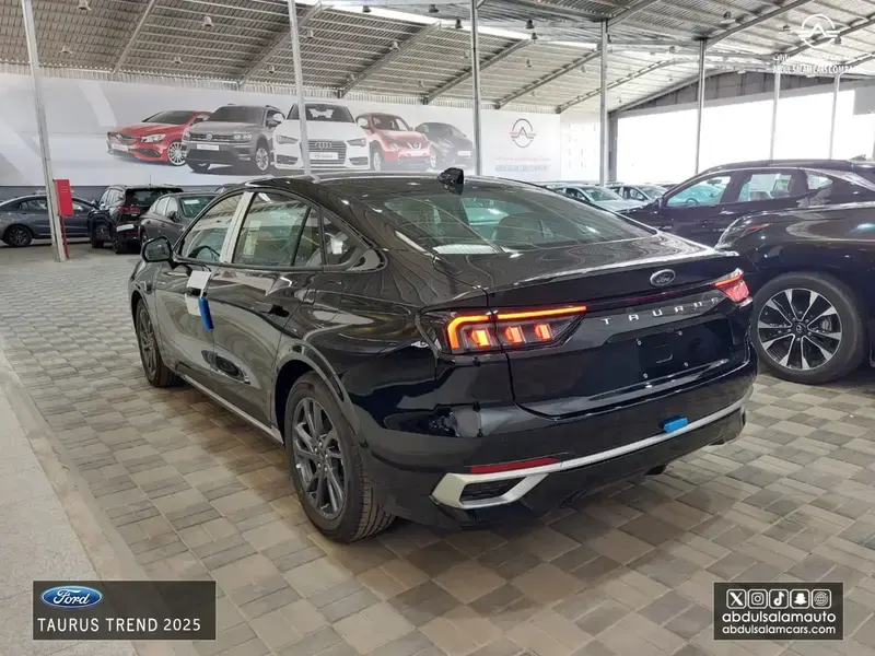 فورد توروس ترند