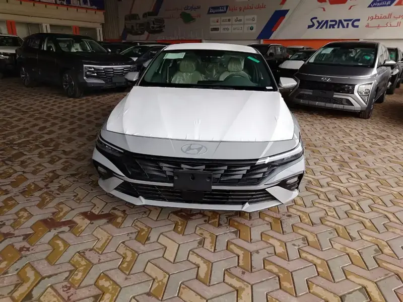 Hyundai Elantra 2025