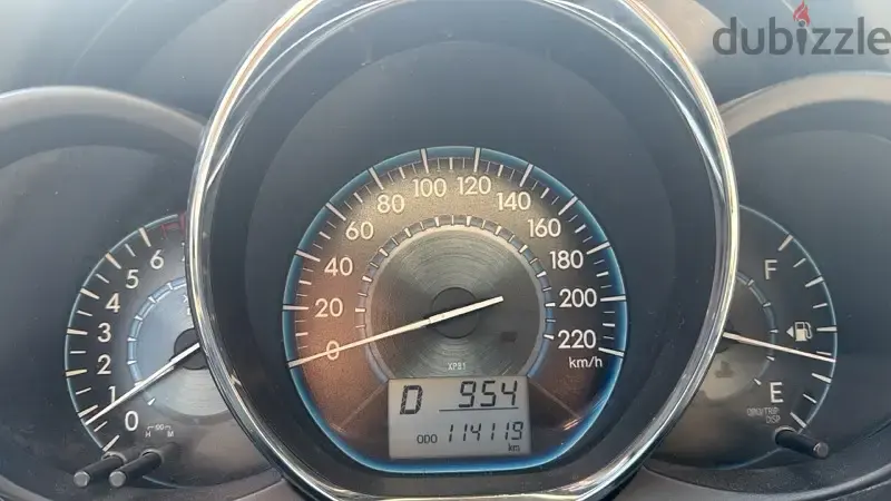 تويوتا يارس 2016