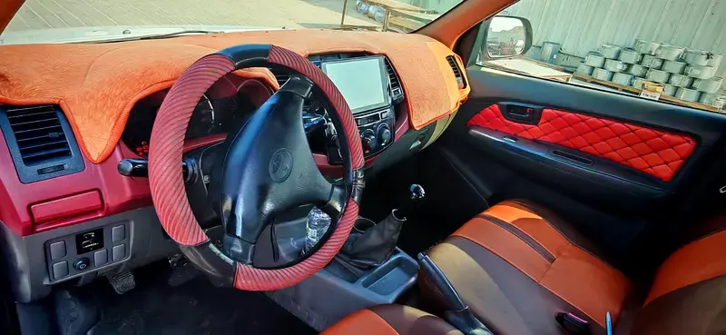 تويوتا هيلوكس 2014