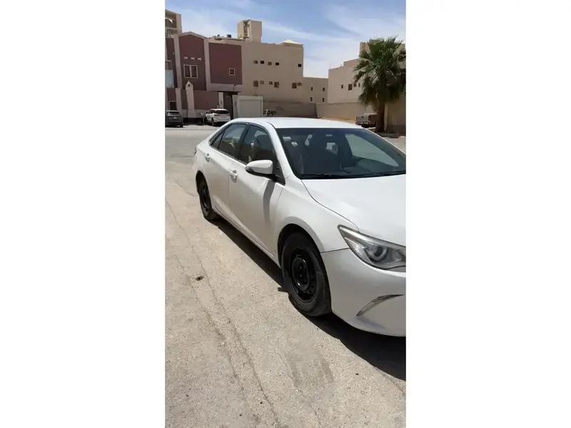 تويوتا كامري 2017