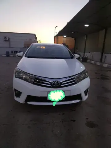 تويوتا كورولا 2015