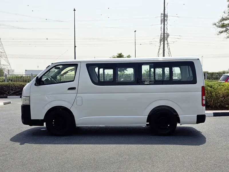 Toyota Hiace 2016